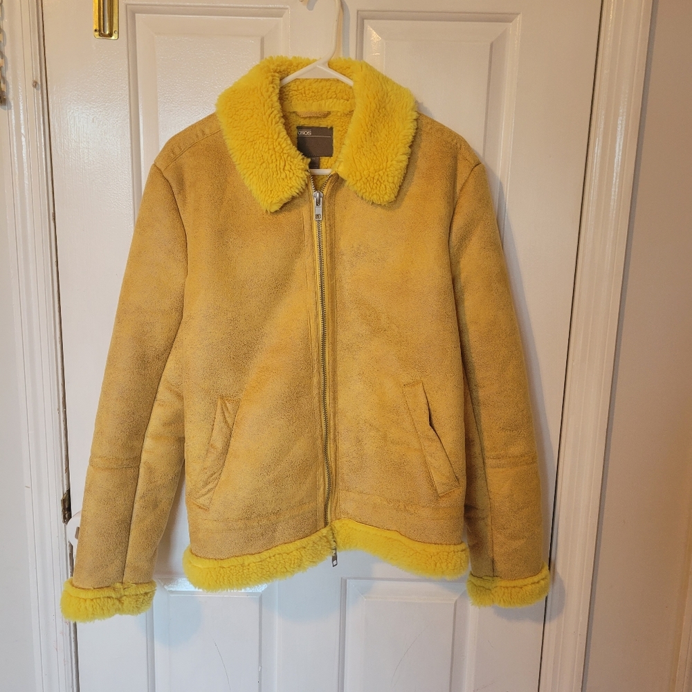 Womans Asos sherpa mustard jacket. NWOT
